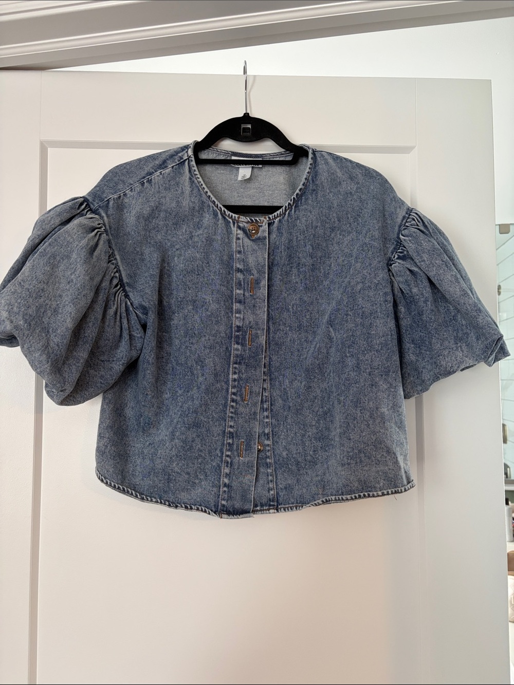 Denim Puff Sleeve Button-Down Top in Washed Blue